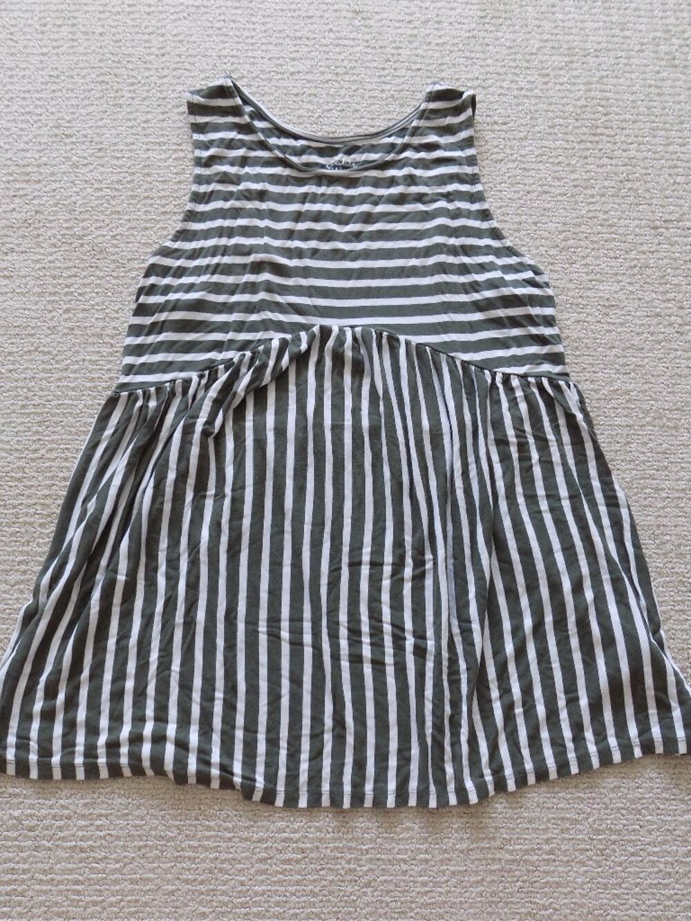 WOMENS MATERNITY INGRID & ISABEL BY TARGET SZ SMALL STRIPED TANK TOP SHIRT